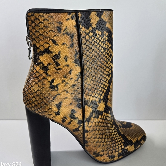 Aqua Womens Soren Leather Snakeprint High Heeled Boots Yellow 5.5 - Picture 3 of 7